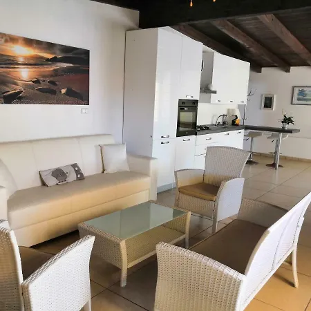 Apartment Casa Vacanze Pleiadi *